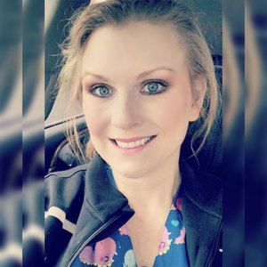 Meet your Posher, Leslie